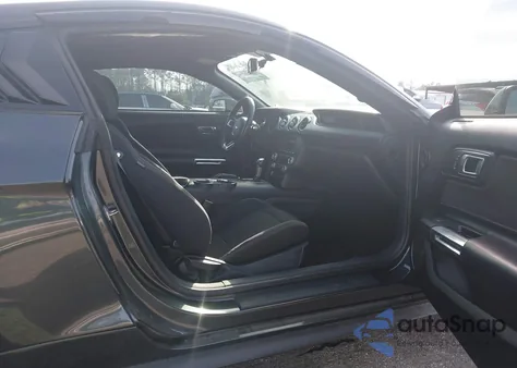 2016 Ford Mustang V6 z USA, uszkodzony, nr VIN 1FA6P8AM6G5210952